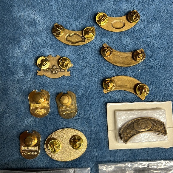 Harley-Davidson Pins 12 pcs - Picture 5 of 9